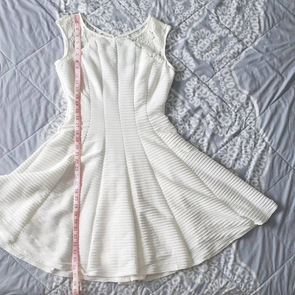 Danny and Nicole white dress size 6 - Picture 3 of 5